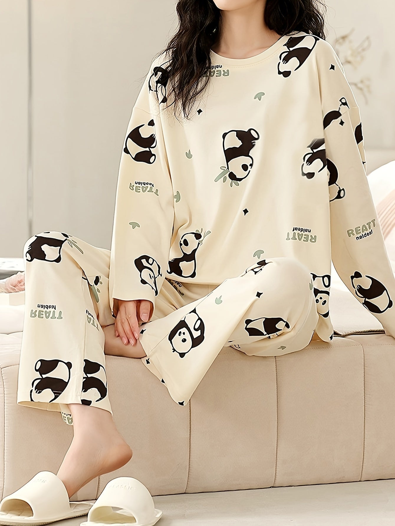 Cute Panda and Casual Suit Printed with Letters：Long Sleeve Round Neck Top and Pants，Autumn and Winter New Ladies' Homewear and Pajamas