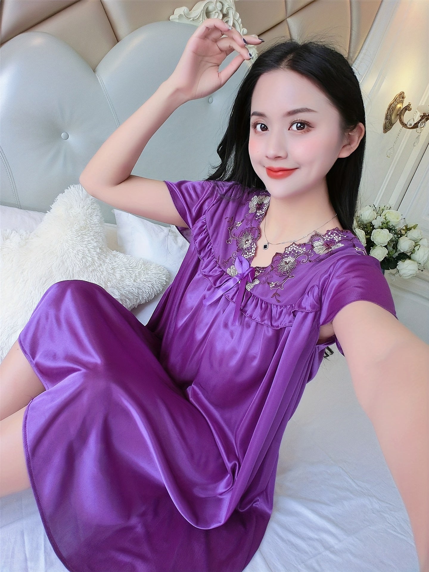 Elegant Ladies Travel Nightgown：V Collar，Short Sleeve，Embroidered Edge，Silk Satin，Light，Spring and Summer，Adult Size，Suitable for Hotels Or Families