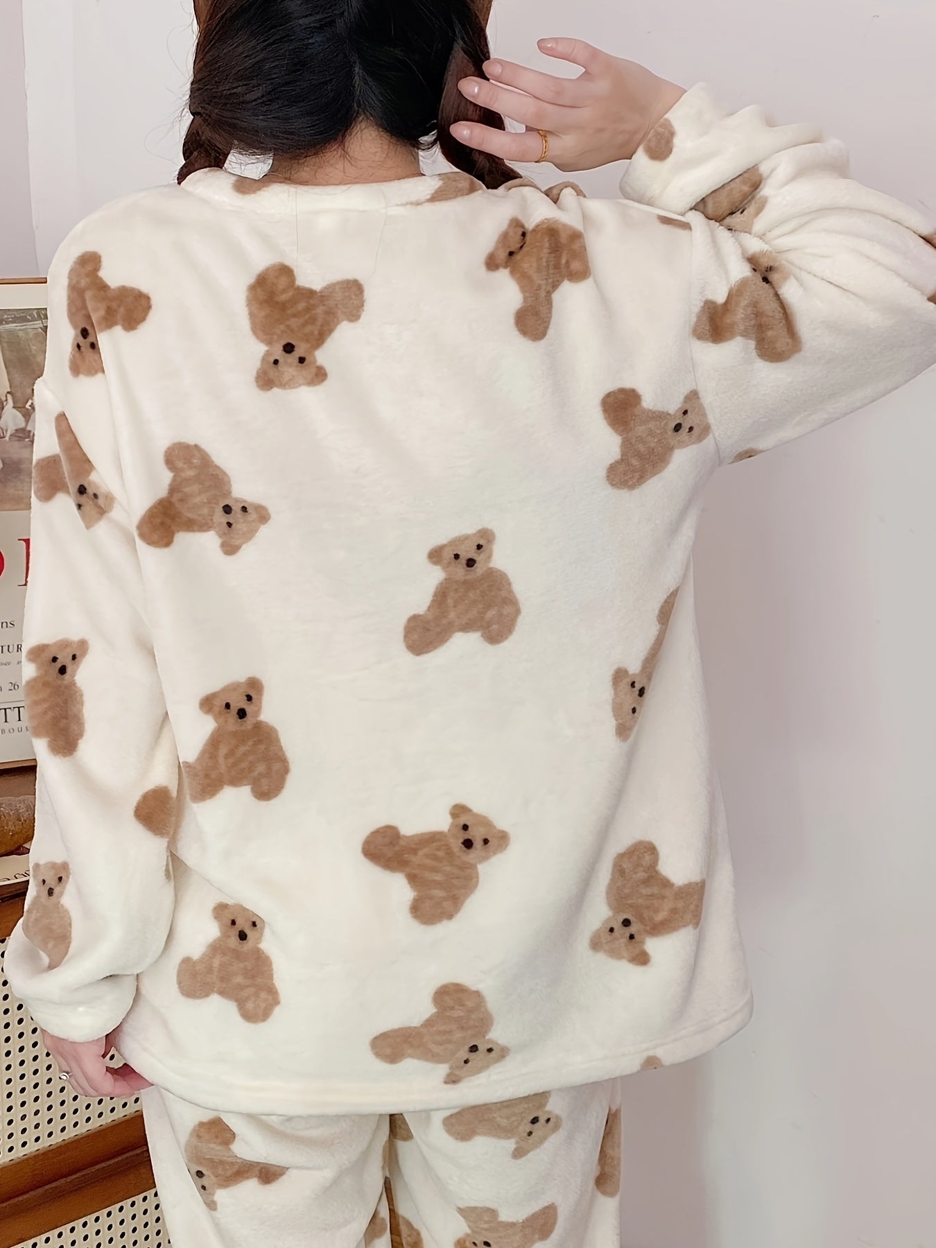 Cute Teddy Bear Printed Pajamas Suit，Comfortable Long Sleeve round Neck Flannel Top and Pants，Women's Pajamas