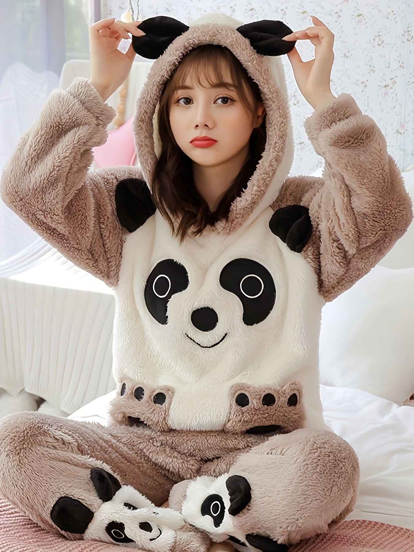 Women's Winter Pajamas Suit，Cute Cartoon Panda Hooded Long Sleeve Top，Embroidered Fluff，Thick Warm Polyester Home Wear，100%Polyester Knitted Fabric，Adult Casual Wear