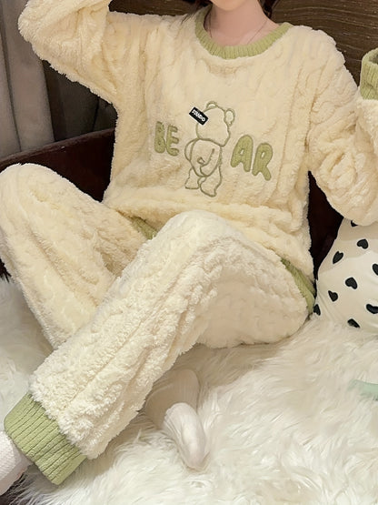 Envelope Bear Thick Pajamas in Autumn and Winter，Soft and Cute Cartoon Pattern，Long-Sleeved Trousers Two-Piece Coral Fleece Homewear，Suitable for Outdoor Wear。