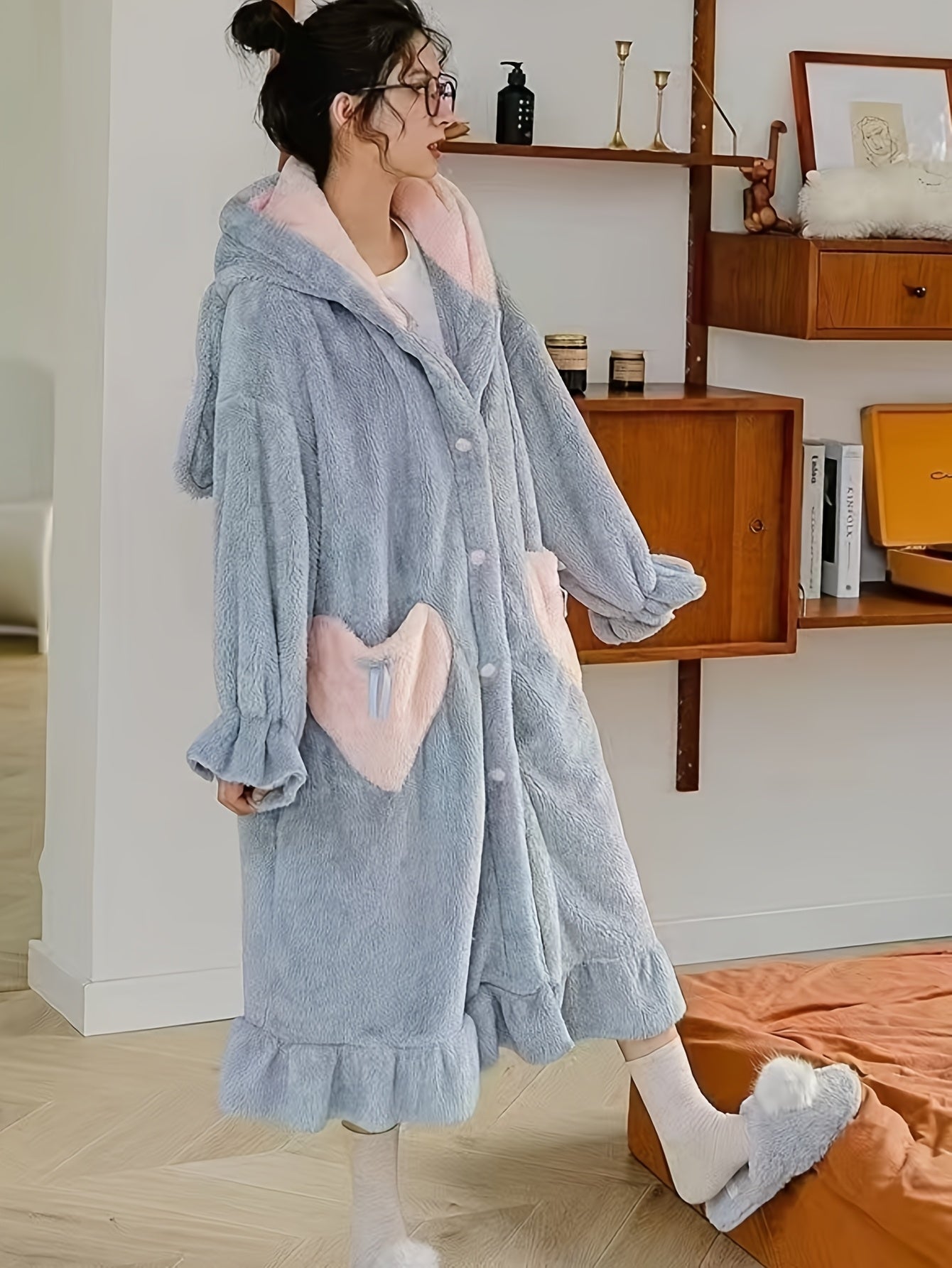 Women's Elegant Night Pajamas with Heart Pocket Details，100% Knitted Polyester Fabric，Color Matching Design，Autumn and Winter Warm，Long Pajamas，Novelty Wearable Blanket Home Wear