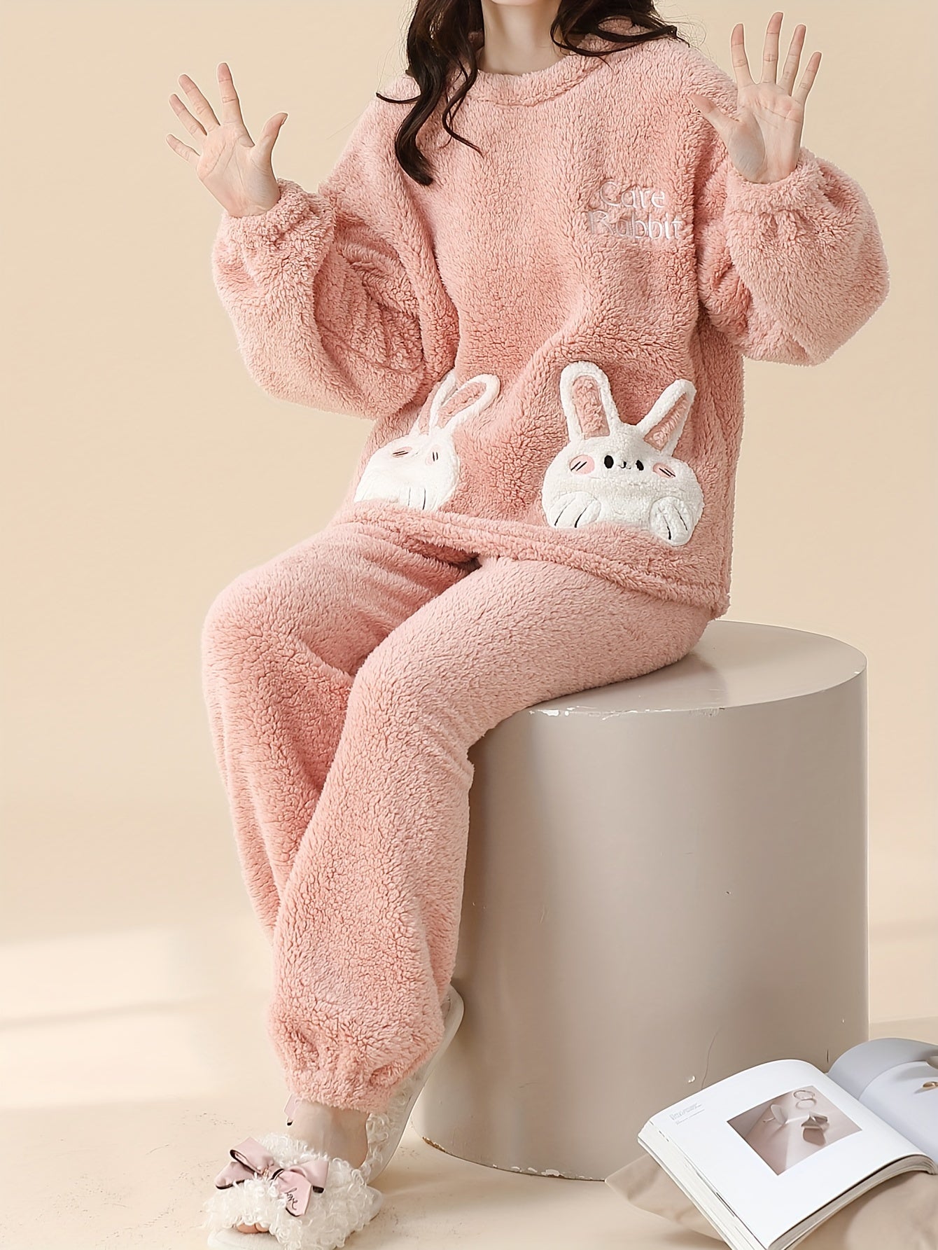 Women's Cute Rabbit Pattern Plush Thick Casual Suit，Long Sleeve Round Neck Top and Pants，Comfortable Loose Design，Suitable for Autumn and Winter