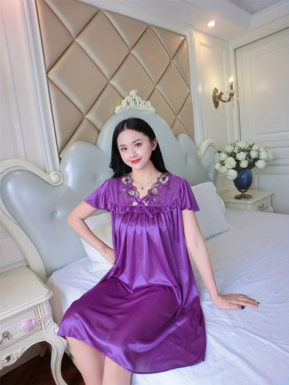 Elegant Ladies Travel Nightgown：V Collar，Short Sleeve，Embroidered Edge，Silk Satin，Light，Spring and Summer，Adult Size，Suitable for Hotels Or Families