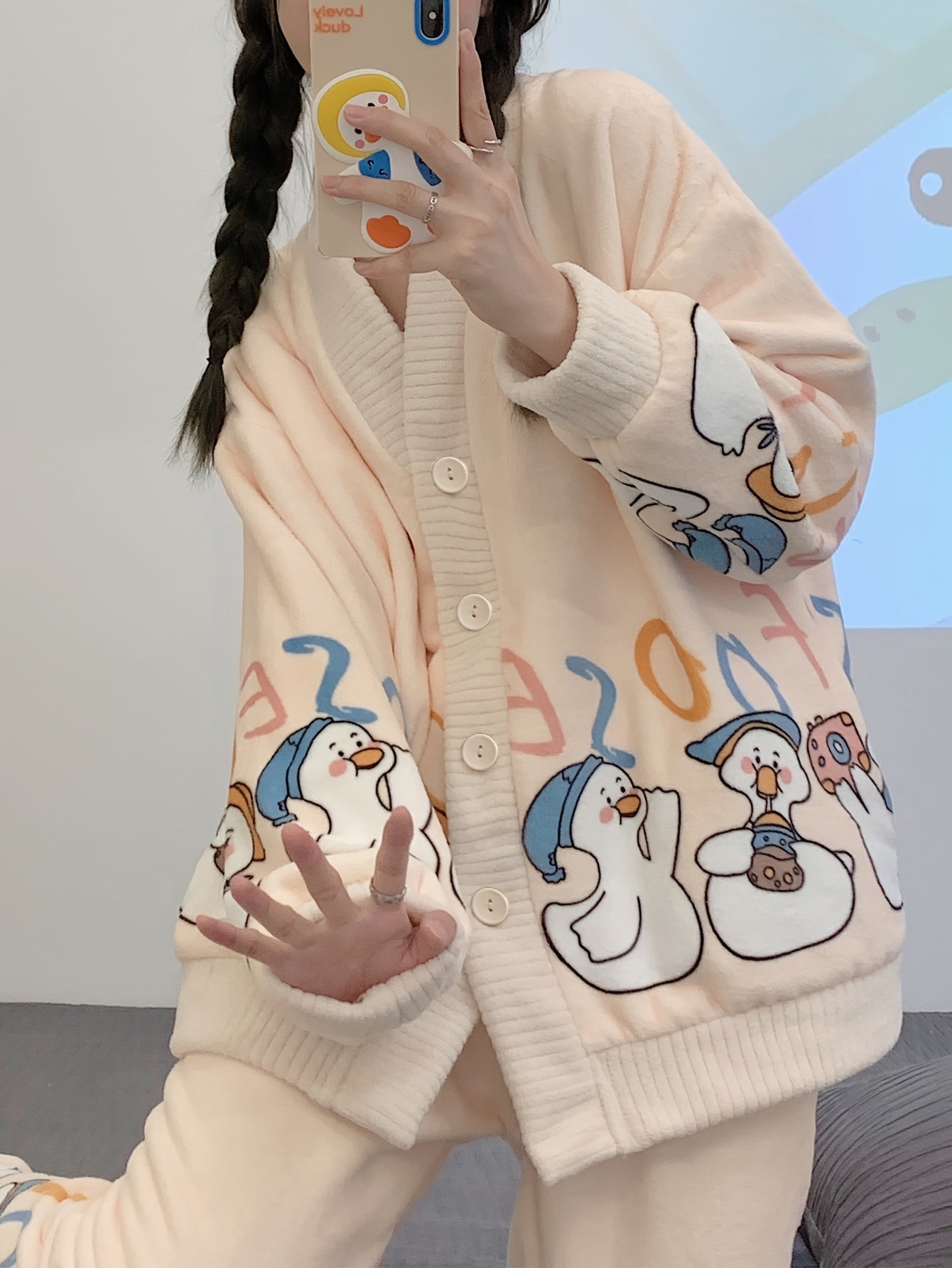 1Women's Cute Cartoon Canvas Pajamas Suit，100%Polyester Knitted Fabric，Long Sleeve Lapel，Button Buckle，Warm Thick Sweater，Adult Autumn and Winter Casual Wear