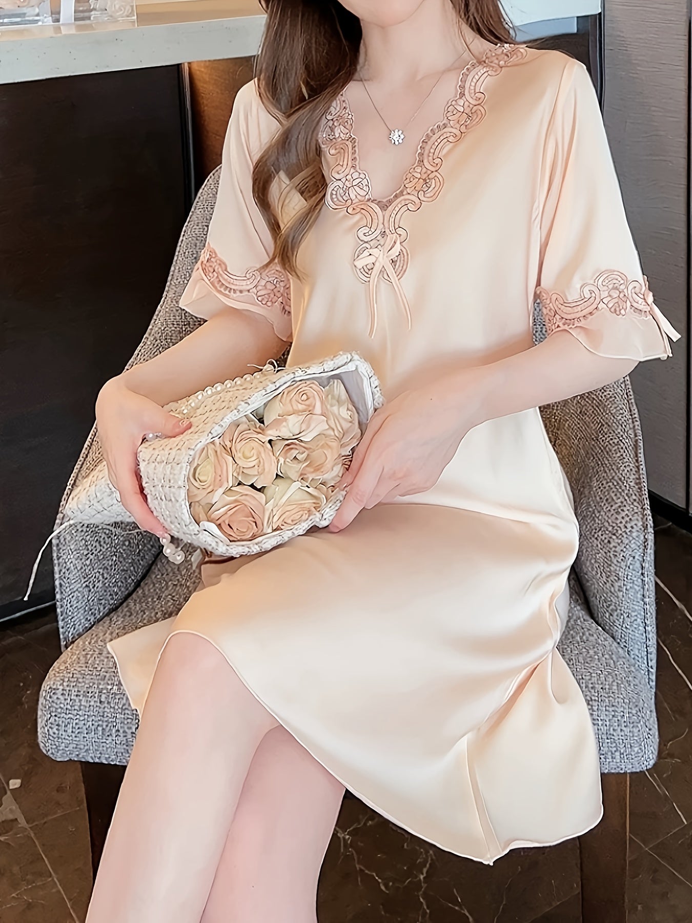 Women's Summer Chic Lace V Collar Pajamas - Soft Chiffon，Short Sleeve，Opaque Nightdress