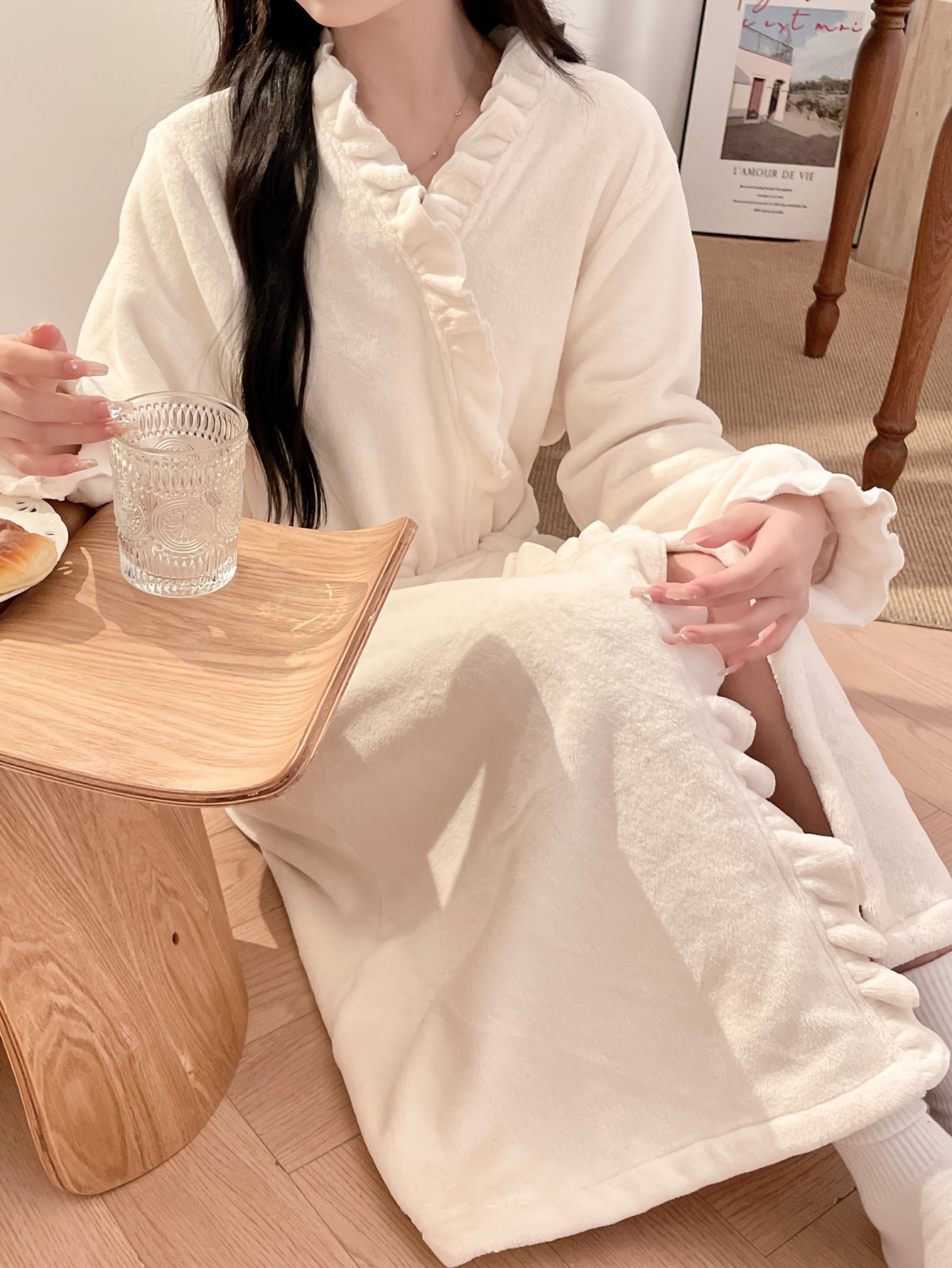 1 Elegant Lady V Collar Polyester Fiber Pajamas - 100% Polyester Fiber Knitted Cloth，Solid Color，Lace-up Details，Autumn and Winter Thermal Flannel Bathrobe，Thick，Coral Fleece