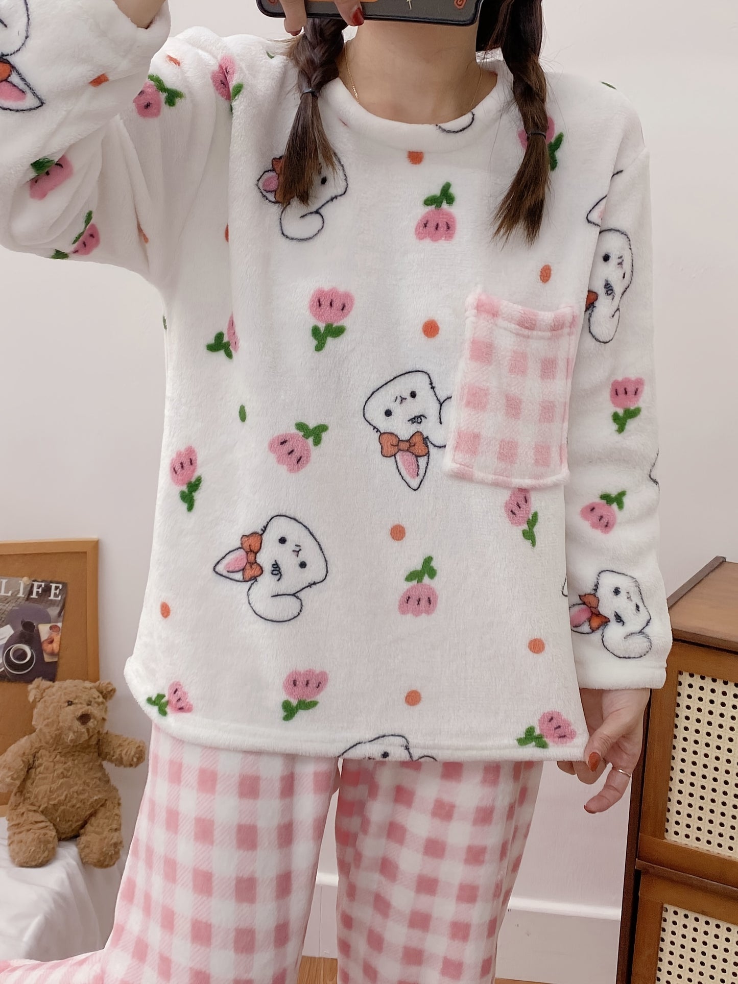 Winter Warm Women's Flannel Pajamas Suit，Cute Bunny Plaid Pattern Casual Homewear Suit