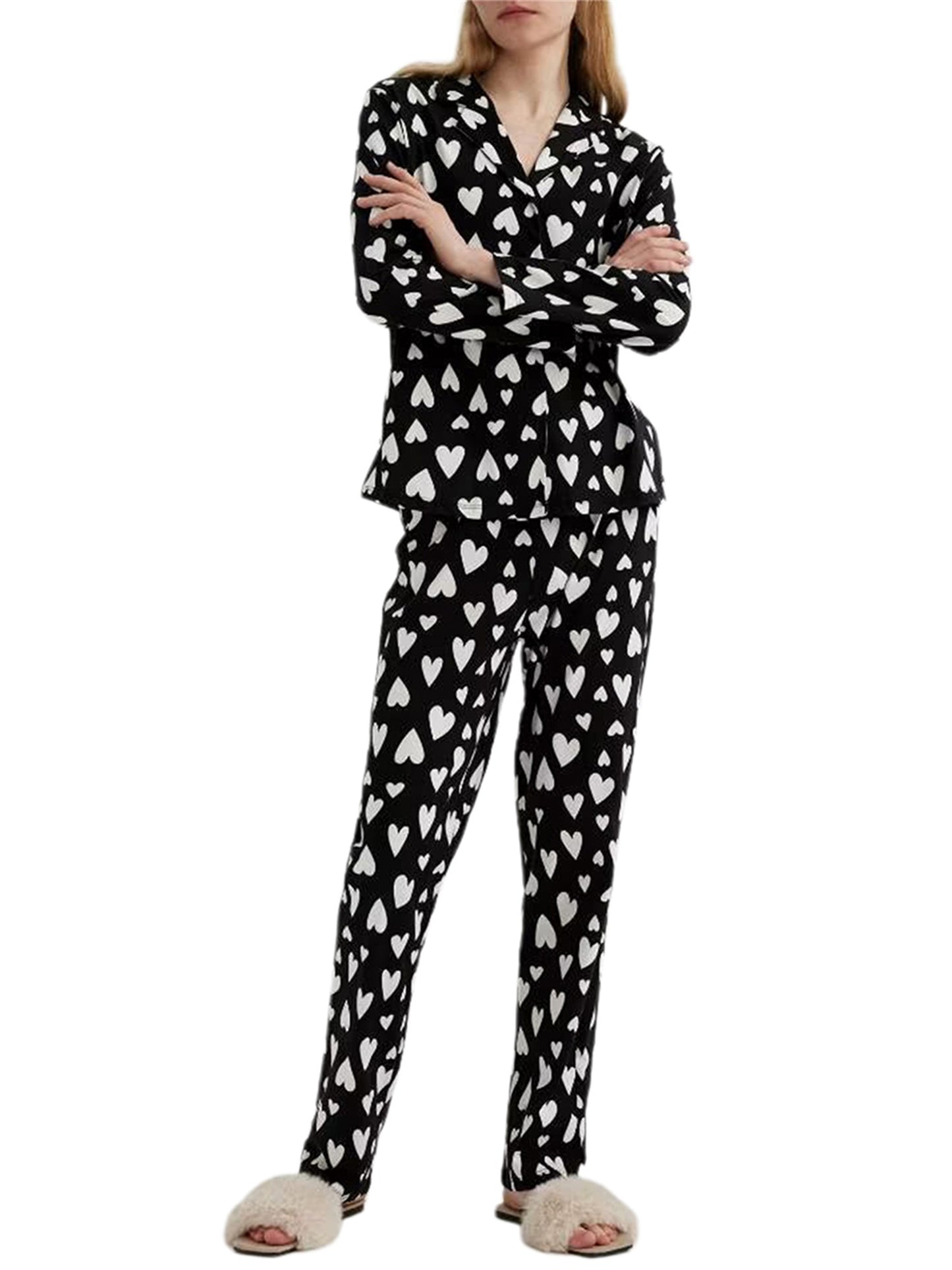 A Set of Women's Comfortable Polyester Pajamas - Leisure V Collar Long Sleeve Top with Lapel Buttons and Trousers - Geometric Heart Pattern Knitted Fabric Autumn and Winter Pajamas