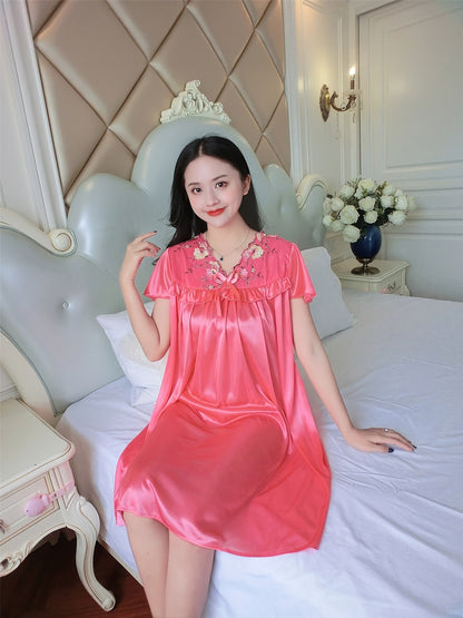 Elegant Ladies Travel Nightgown：V Collar，Short Sleeve，Embroidered Edge，Silk Satin，Light，Spring and Summer，Adult Size，Suitable for Hotels Or Families