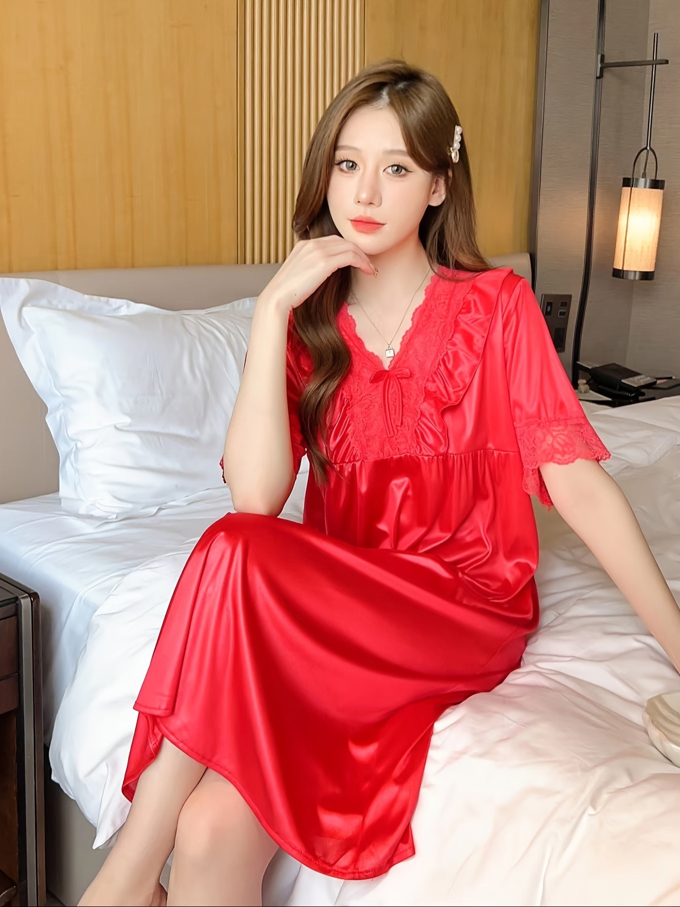 Elegant Ladies Lace V Collar Nightdress with Bowknot Details - Comfortable Short Sleeve Pajamas，Solid Color