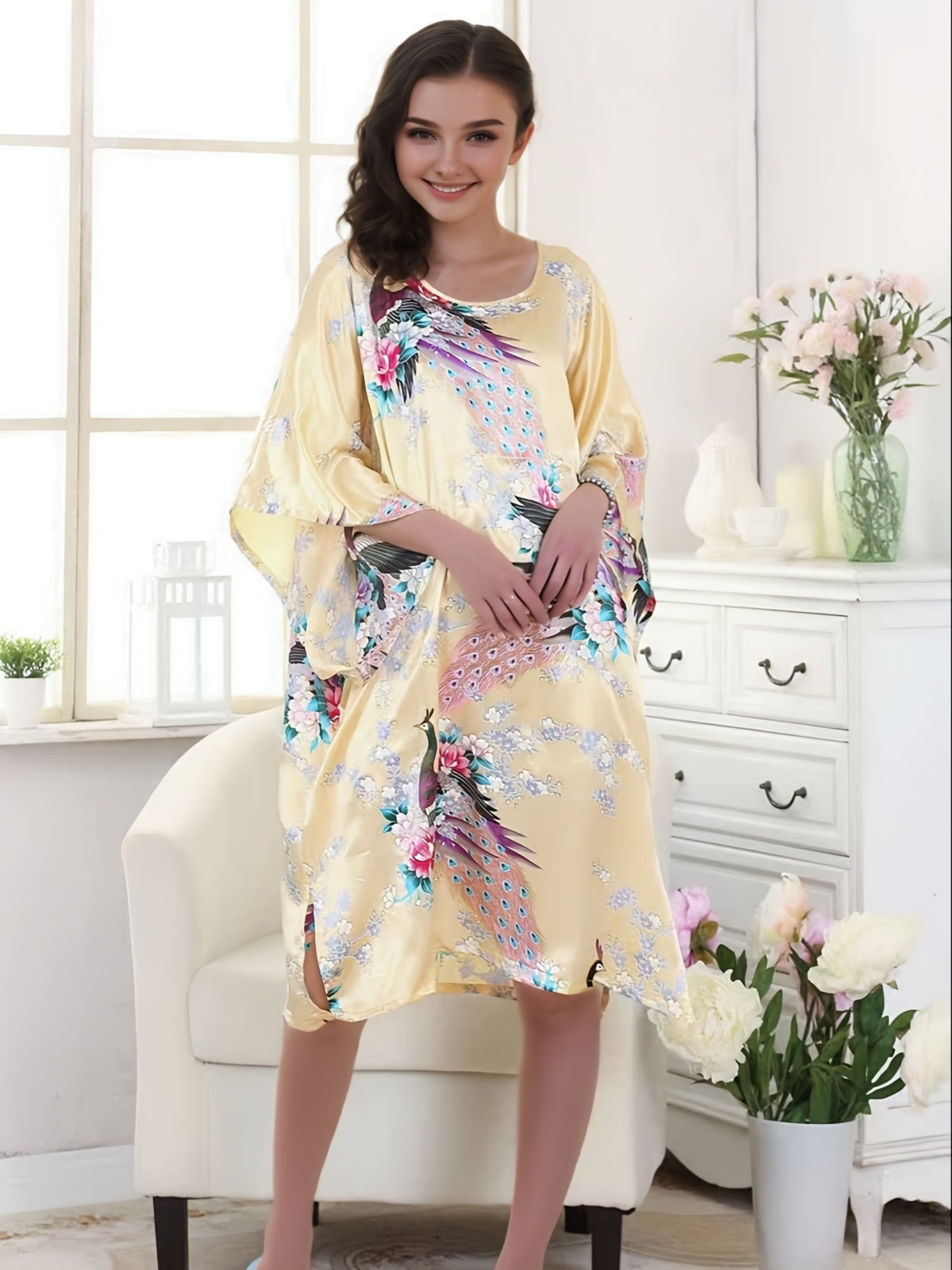 Elegant Women's Floral Peacock Nightdress - Lightweight Breathable Satin Pajamas，Three-Quarter Sleeve，round Neck - Casual Loose，Suitable for Spring/Summer Home Casual Wear