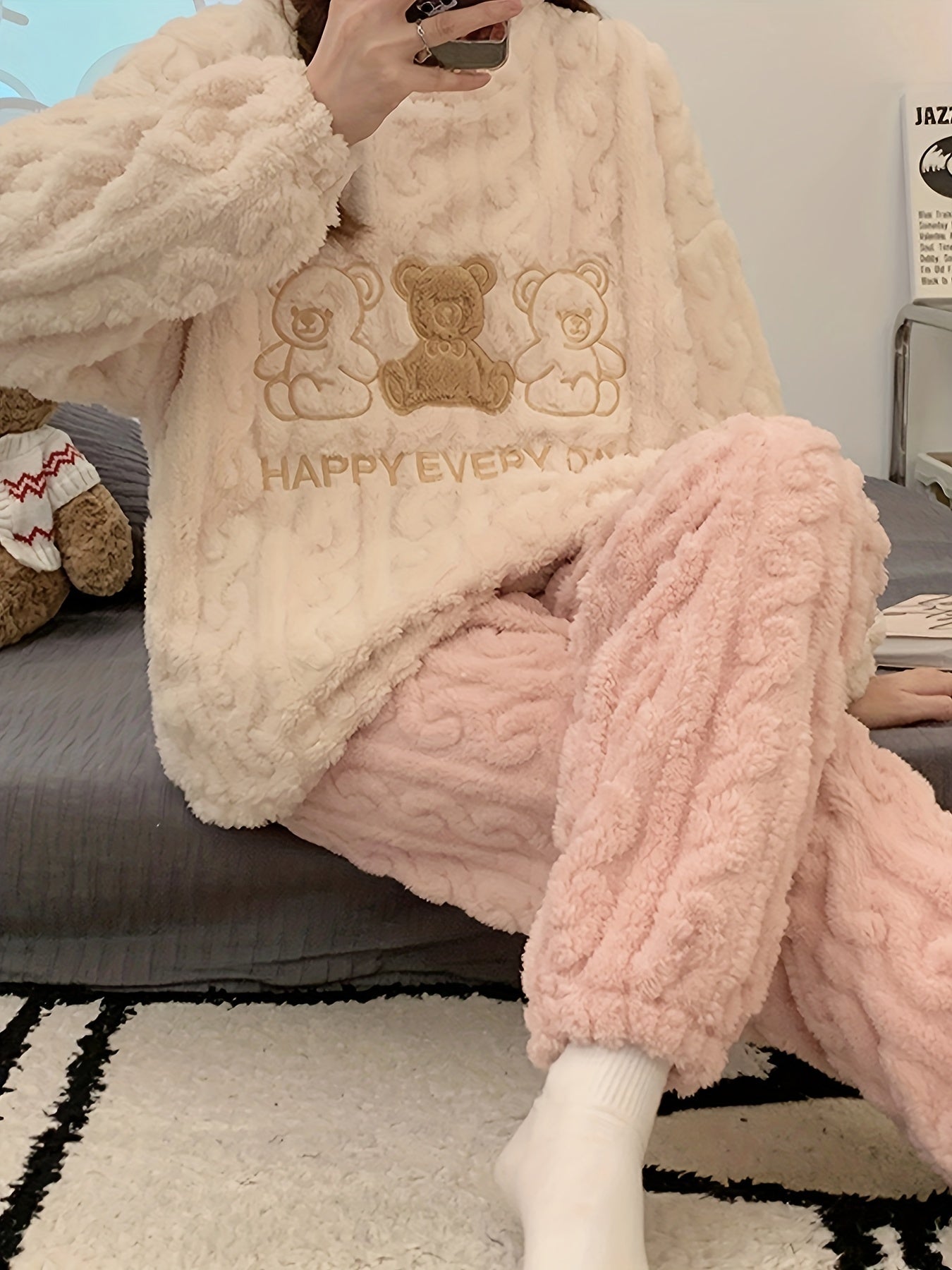 Women's Comfortable Embroidered Bear Plush Pajamas Suit - Thick Warm Long Sleeves Top and Pink Trousers，Machine Washable