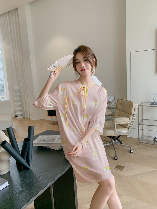 Women's Cartoon Rabbit Print Chinese Satin Jacquard Pajamas Dress，Half Sleeve Lace-up Crew Neck Nightdress，Comfortable Nightgown