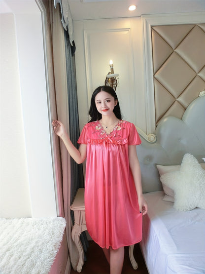 Elegant Ladies Travel Nightgown：V Collar，Short Sleeve，Embroidered Edge，Silk Satin，Light，Spring and Summer，Adult Size，Suitable for Hotels Or Families