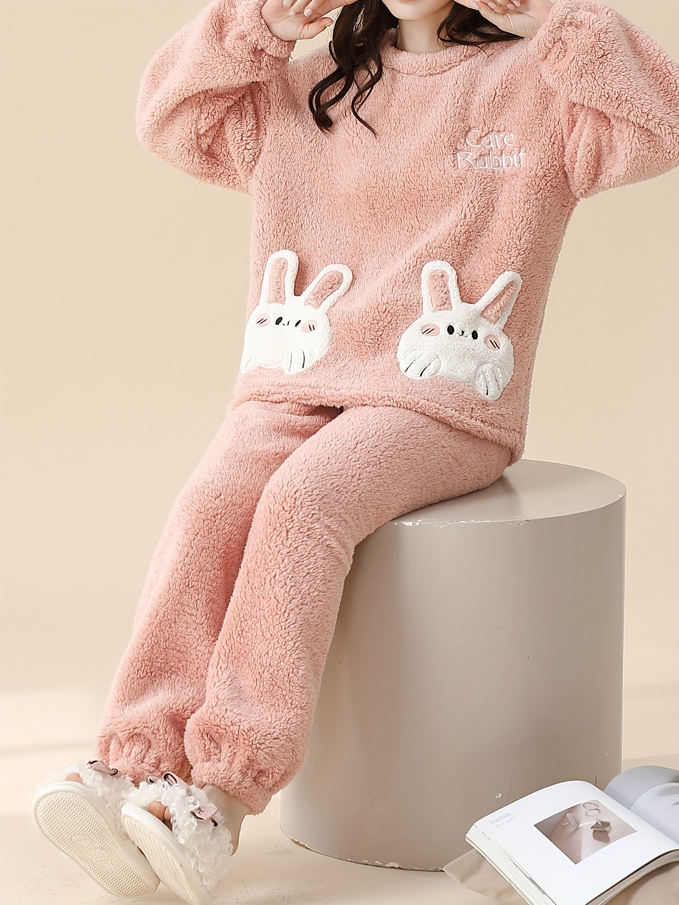 Women's Cute Rabbit Pattern Plush Thick Casual Suit，Long Sleeve Round Neck Top and Pants，Comfortable Loose Design，Suitable for Autumn and Winter