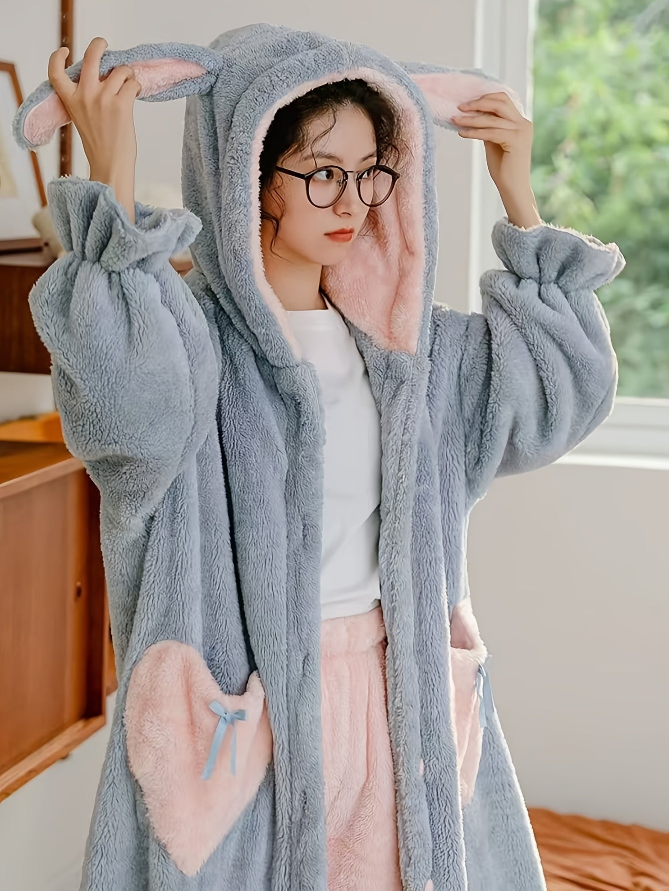 Women's Elegant Night Pajamas with Heart Pocket Details，100% Knitted Polyester Fabric，Color Matching Design，Autumn and Winter Warm，Long Pajamas，Novelty Wearable Blanket Home Wear