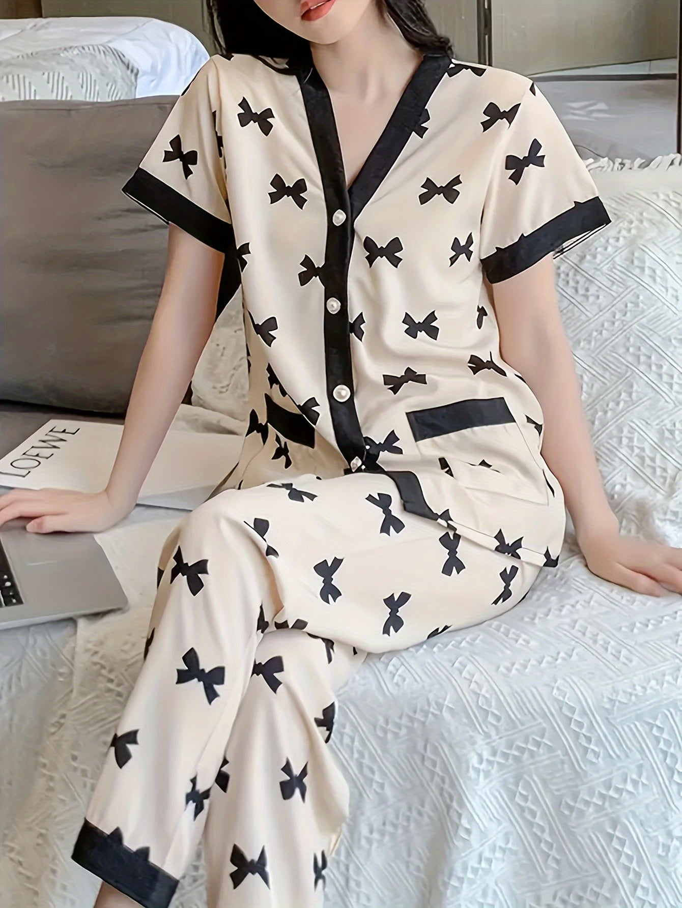 Elegant Bow Print Pajamas Suit，Short Sleeve Button V Collar Top and Elastic Pants，Women's Pajamas and Homewear