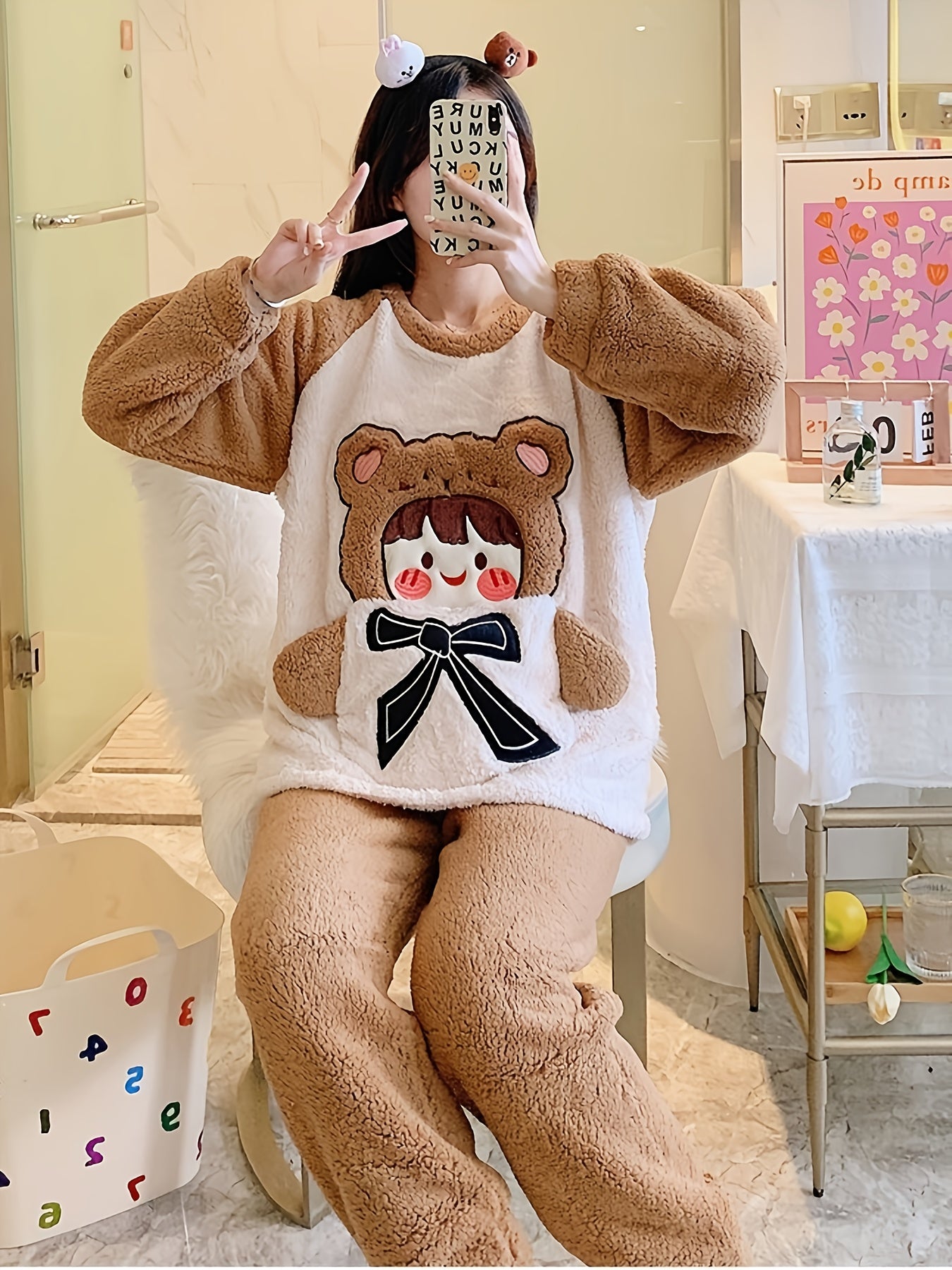 Winter Cute Cartoon Bear Pattern Women's Pajamas Suit，Comfortable Polyester Knitted Fabric，Round collar design，Long Fluffy Homewear Suitable for Adults