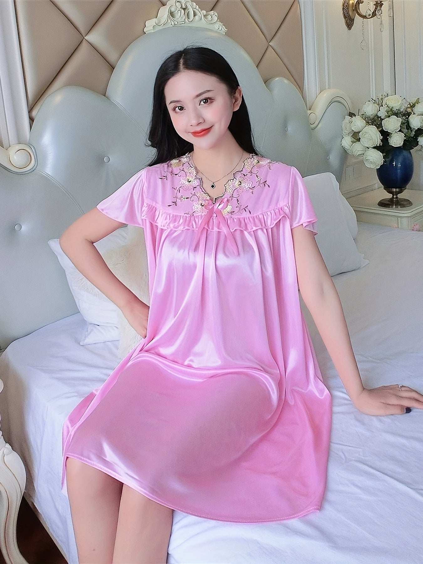 Elegant Ladies Travel Nightgown：V Collar，Short Sleeve，Embroidered Edge，Silk Satin，Light，Spring and Summer，Adult Size，Suitable for Hotels Or Families