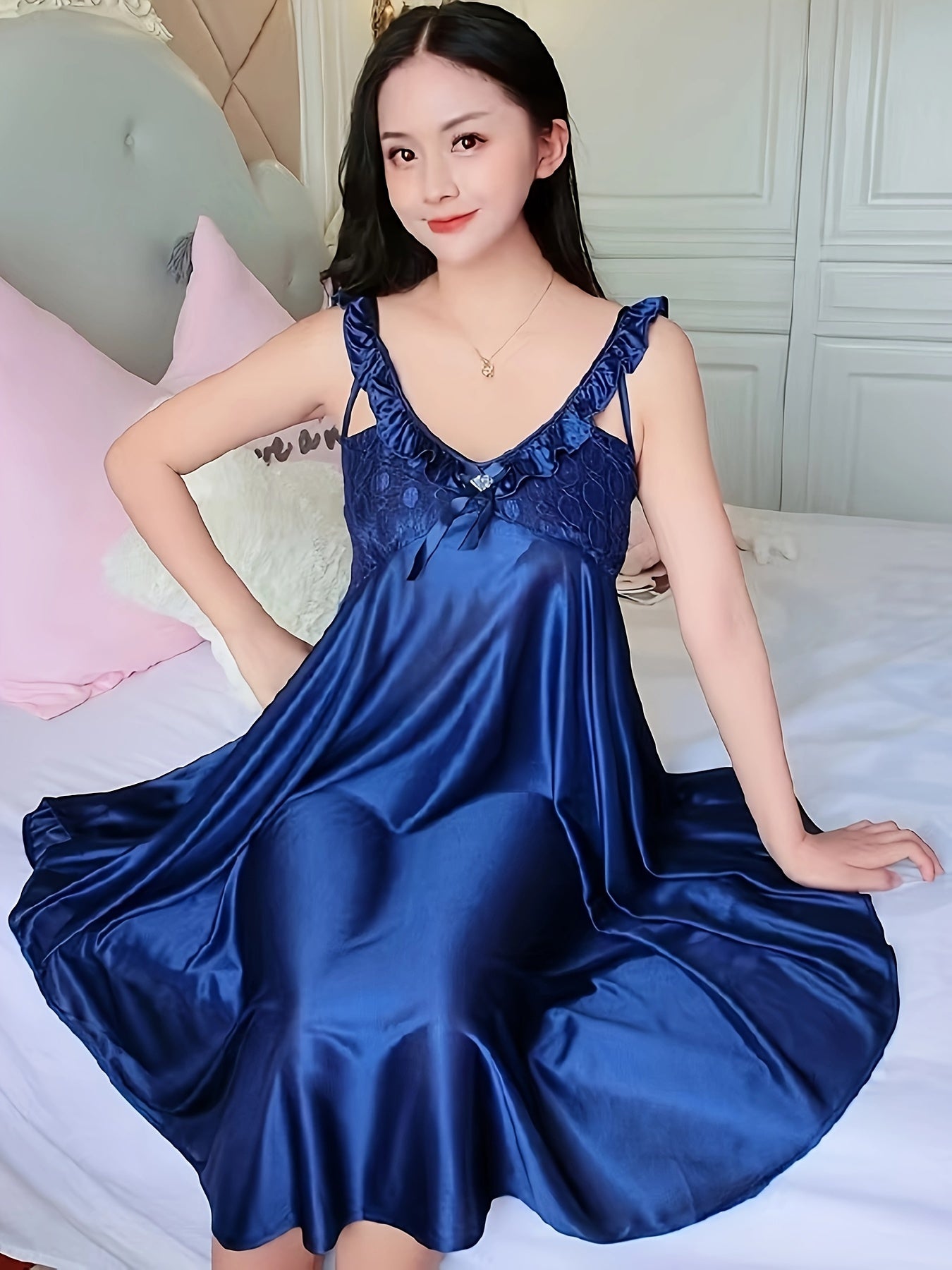 Elegant Women's Disposable Pajamas - V Collar，Lace Edge，Silky Polyester Fiber，Perfect for Travel and Home Use，Plus-Sized Size Pajamas，Elegant Special Project Style，Xia