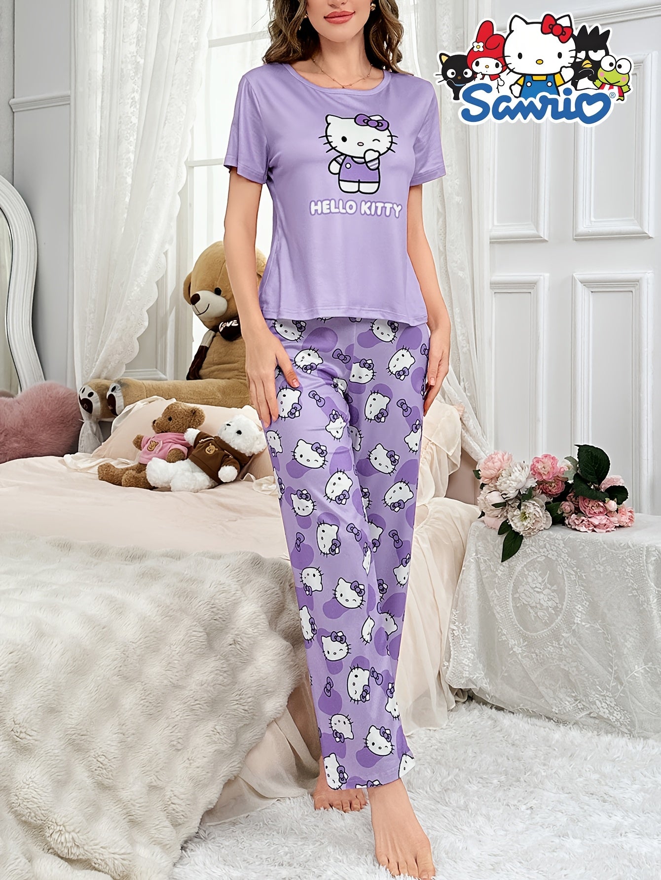 Women's Cute Hello Kitty Printed Pajamas Suit，Short Sleeve round Neck Top and Pants，Comfortable Loose Design，Sanrio