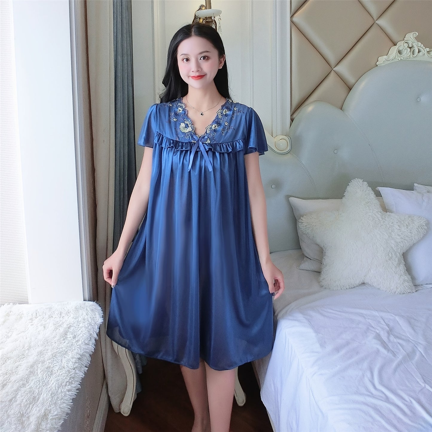 Elegant Ladies Travel Nightgown：V Collar，Short Sleeve，Embroidered Edge，Silk Satin，Light，Spring and Summer，Adult Size，Suitable for Hotels Or Families