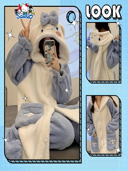 [Authorization - Sanrio] Cute Flannel Ladies' Robe，Warm Winter Cartoon Printed Pajamas，Long Sleeve，Comfortable and Cute Style，Pants Not Included