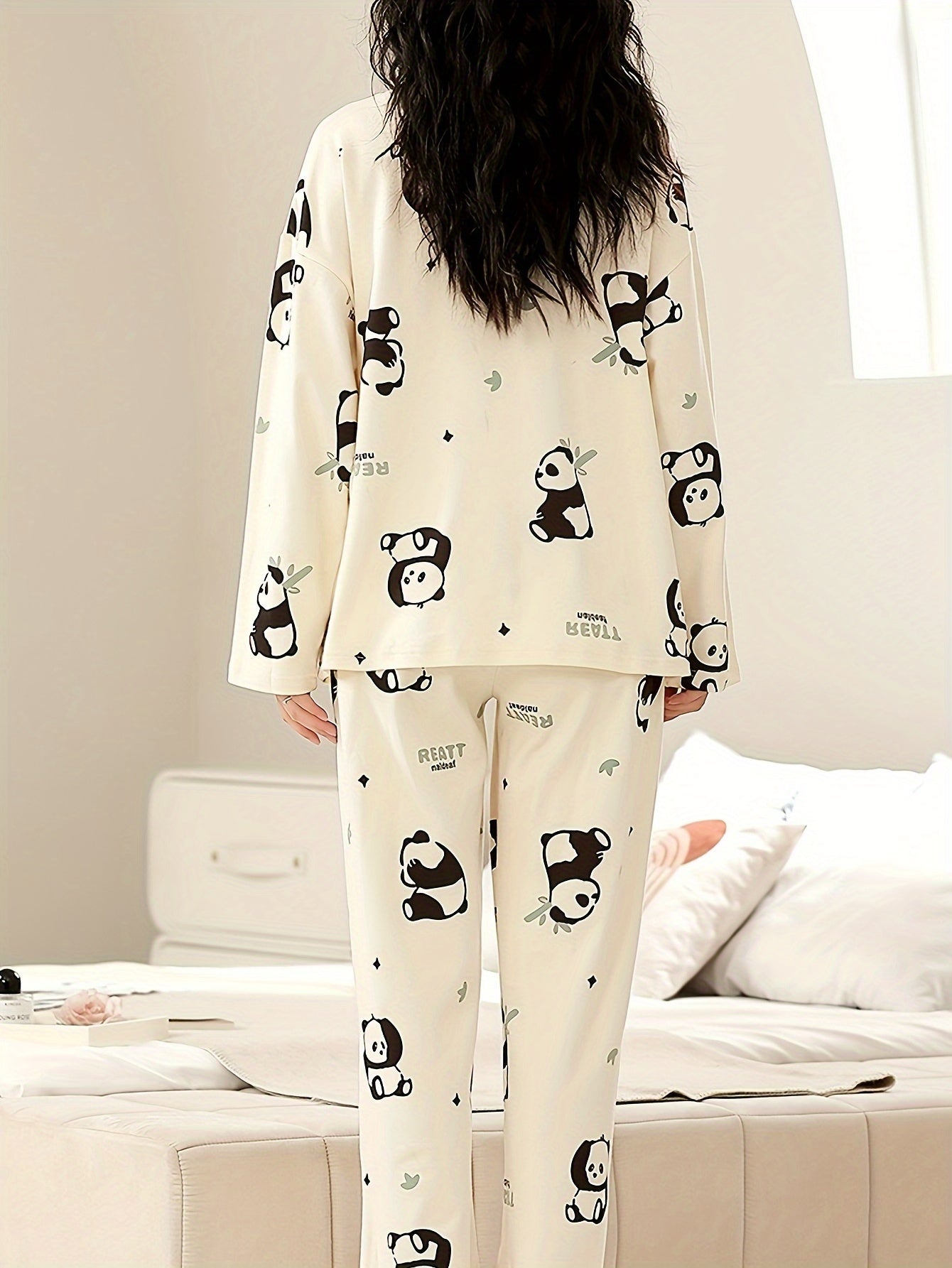 Cute Panda and Casual Suit Printed with Letters：Long Sleeve Round Neck Top and Pants，Autumn and Winter New Ladies' Homewear and Pajamas