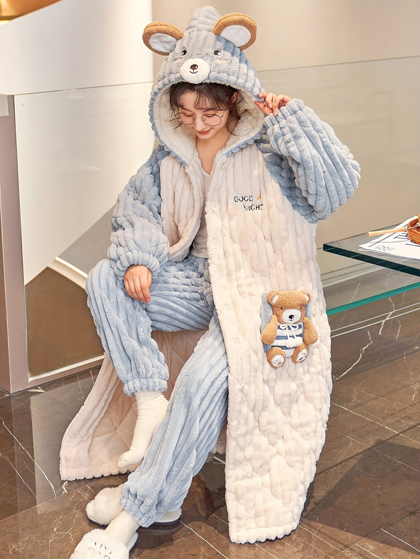 Winter Cartoon Bear Hooded Pajamas Suit，Women's Cute Style Polyester Long Sleeve Bathrobe and Pants，Embroidery Plush Homewear，Thick Velvet Lined Warm Pajamas，Hooded Design