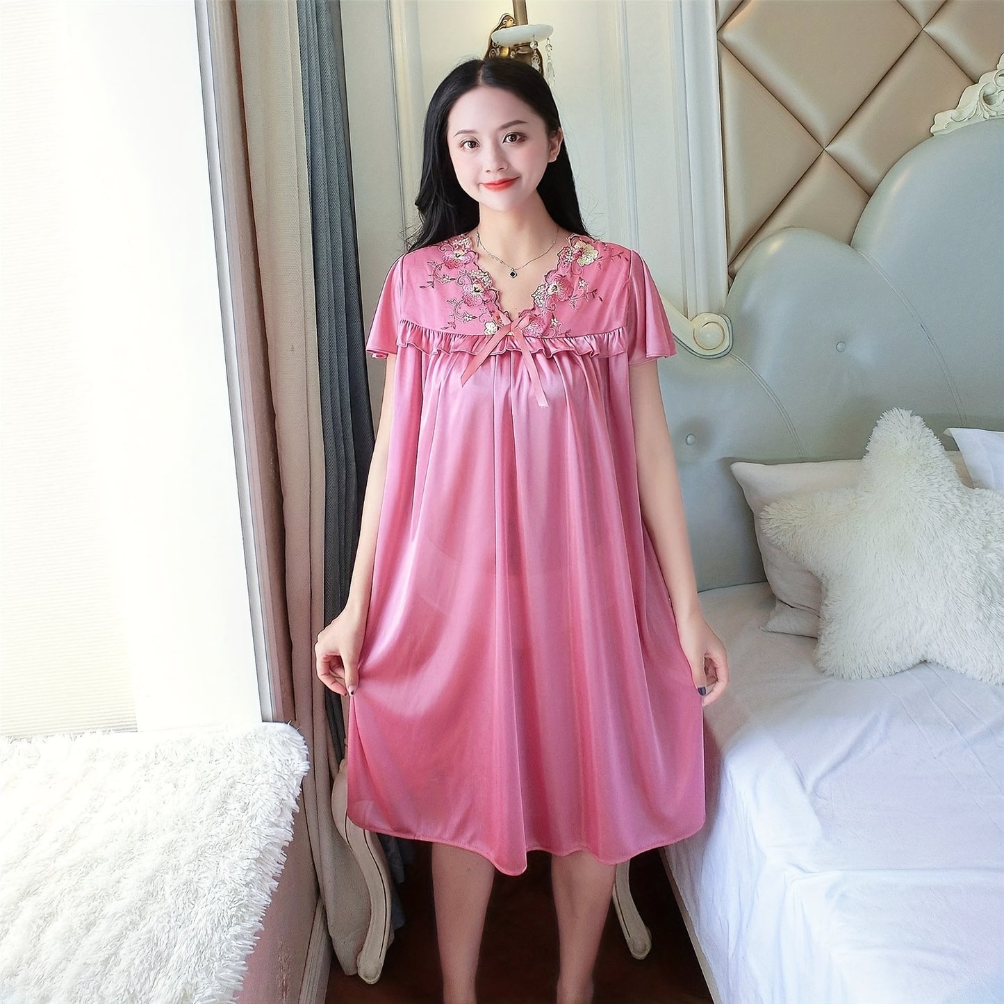 Elegant Ladies Travel Nightgown：V Collar，Short Sleeve，Embroidered Edge，Silk Satin，Light，Spring and Summer，Adult Size，Suitable for Hotels Or Families