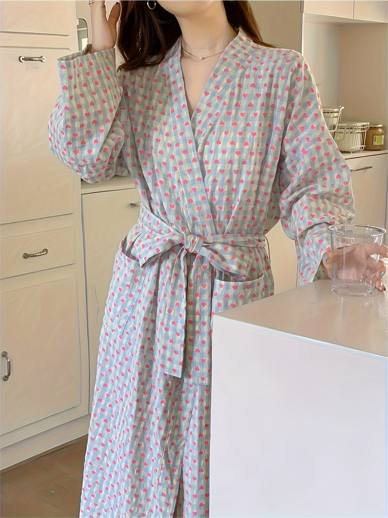 Large Size Elegant Women's Pajamas，Heart-Shaped and Plaid Printed Long Sleeves V Collar Loose Robe，with Belt，Spring and Summer，Homewear，Bathrobe