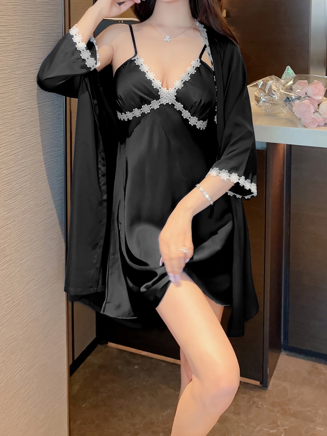 Lady Sexy Solid Color Satin Applique Pajamas Suit、V Collar Suspender Skirt and 3/4 Sleeve Nightgown、Comfortable Loose Design、Summer Pajamas