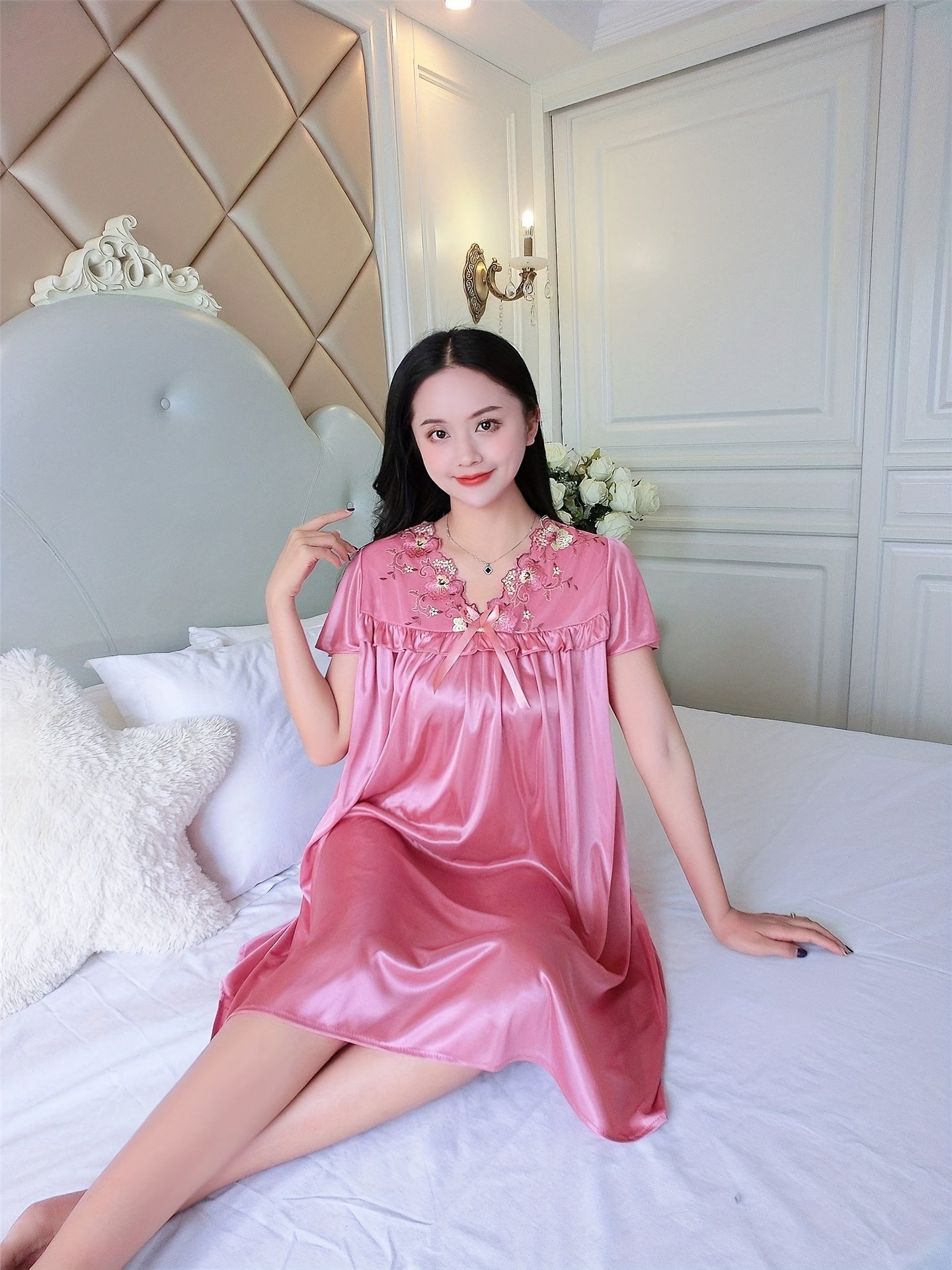 Elegant Ladies Travel Nightgown：V Collar，Short Sleeve，Embroidered Edge，Silk Satin，Light，Spring and Summer，Adult Size，Suitable for Hotels Or Families