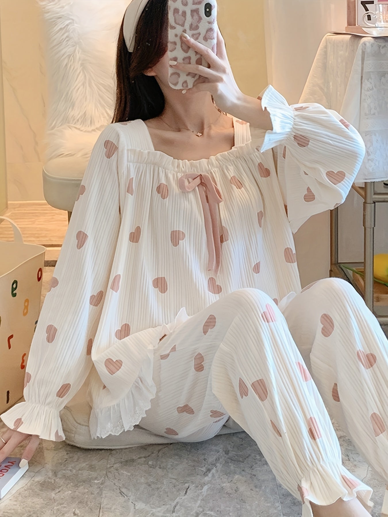 Women's Heart Shape Printed Sweet Rib Ruffled Decorative Pajamas Suit，Ruffle Sleeve Bow Decoration Square Collar Top and Pants，Comfortable and Loose Autumn Version