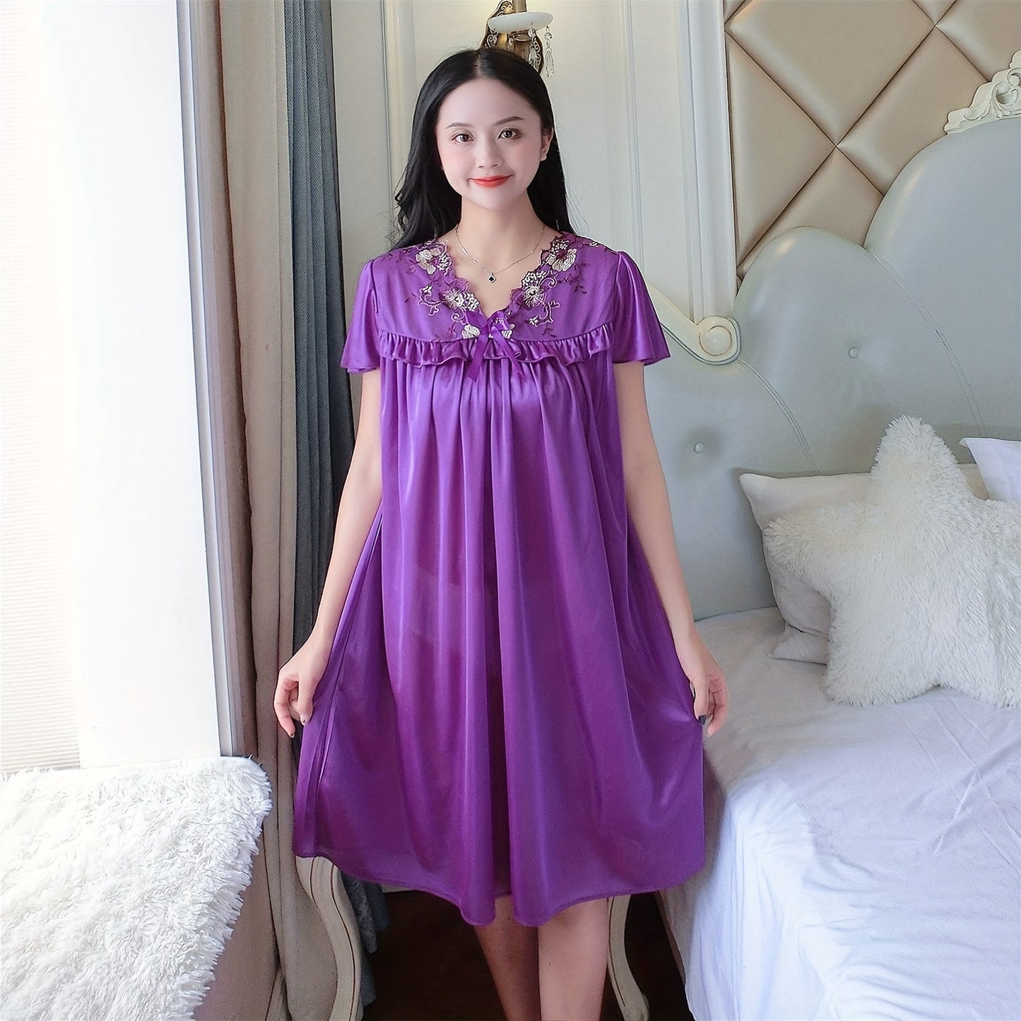 Elegant Ladies Travel Nightgown：V Collar，Short Sleeve，Embroidered Edge，Silk Satin，Light，Spring and Summer，Adult Size，Suitable for Hotels Or Families