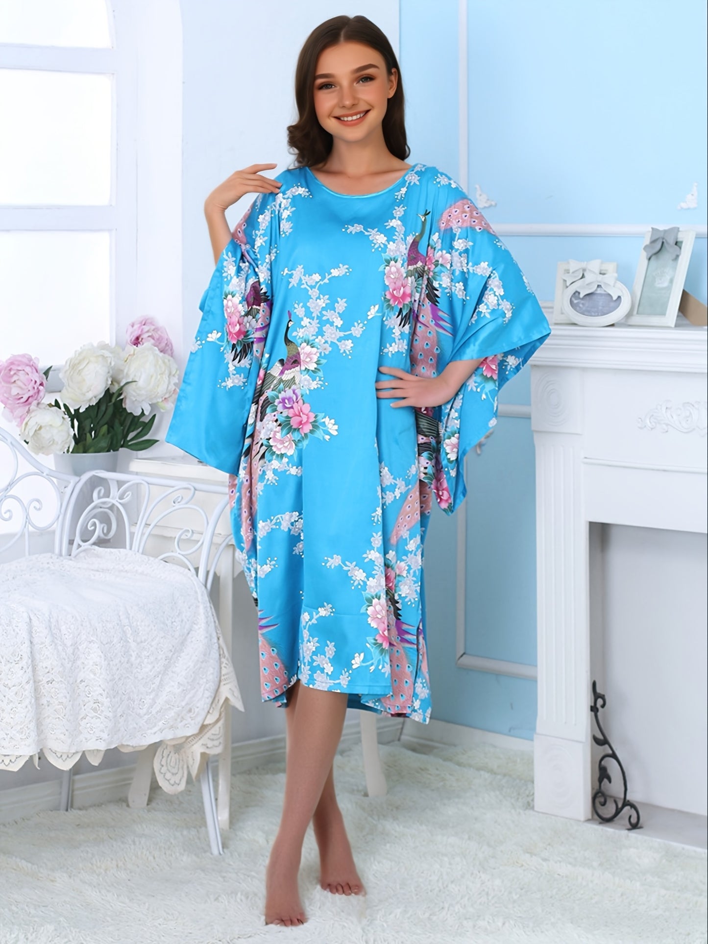 Elegant Women's Floral Peacock Nightdress - Lightweight Breathable Satin Pajamas，Three-Quarter Sleeve，round Neck - Casual Loose，Suitable for Spring/Summer Home Casual Wear