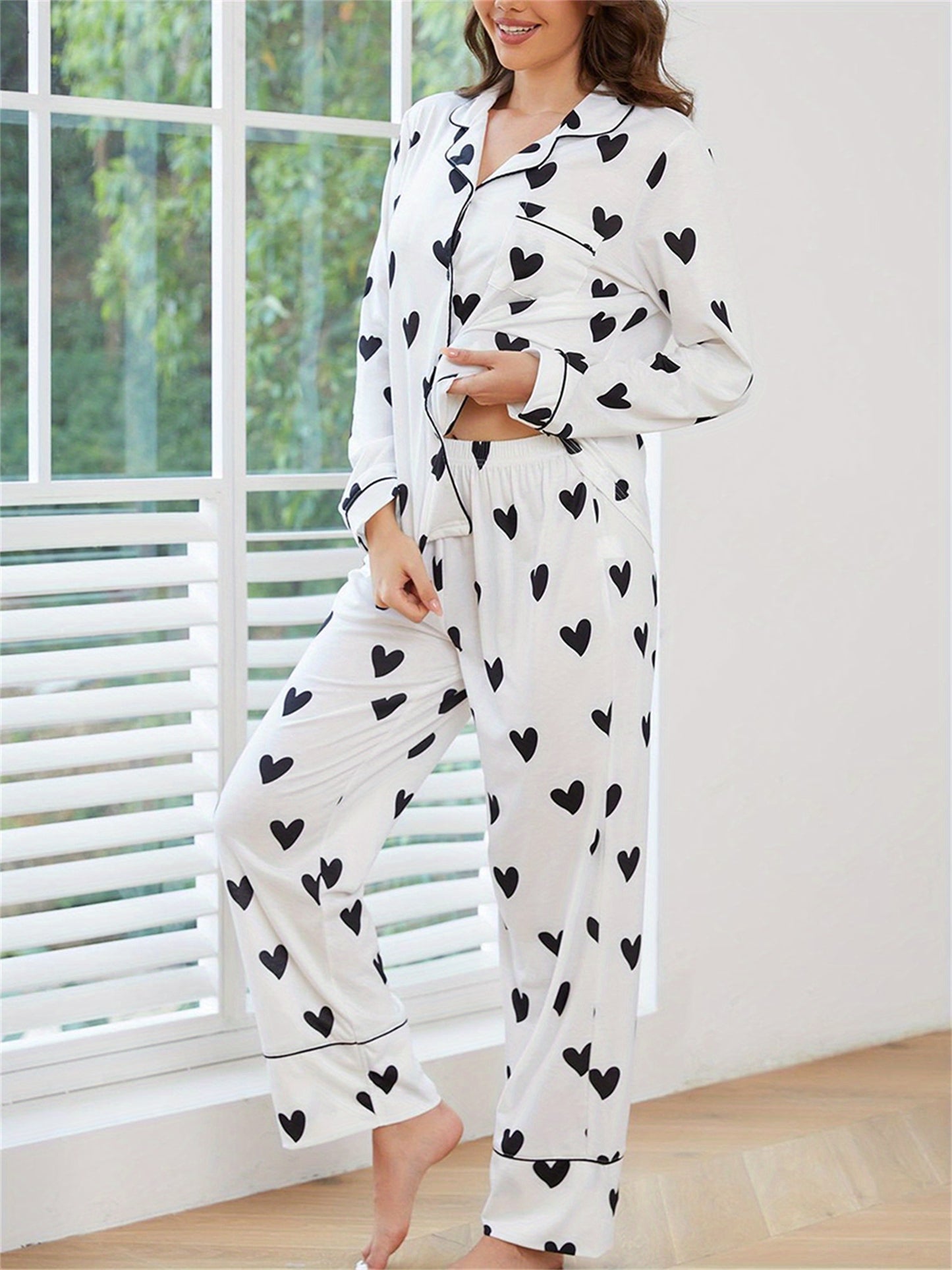 Fashion Women's Heart Shape Printed Pajamas Suit - Long Sleeve Button Top and Elastic Belt Pants，Four Seasons Comfortable Polyester Pajamas