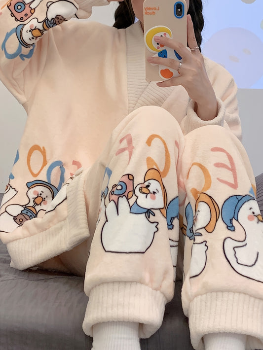 1Women's Cute Cartoon Canvas Pajamas Suit，100%Polyester Knitted Fabric，Long Sleeve Lapel，Button Buckle，Warm Thick Sweater，Adult Autumn and Winter Casual Wear