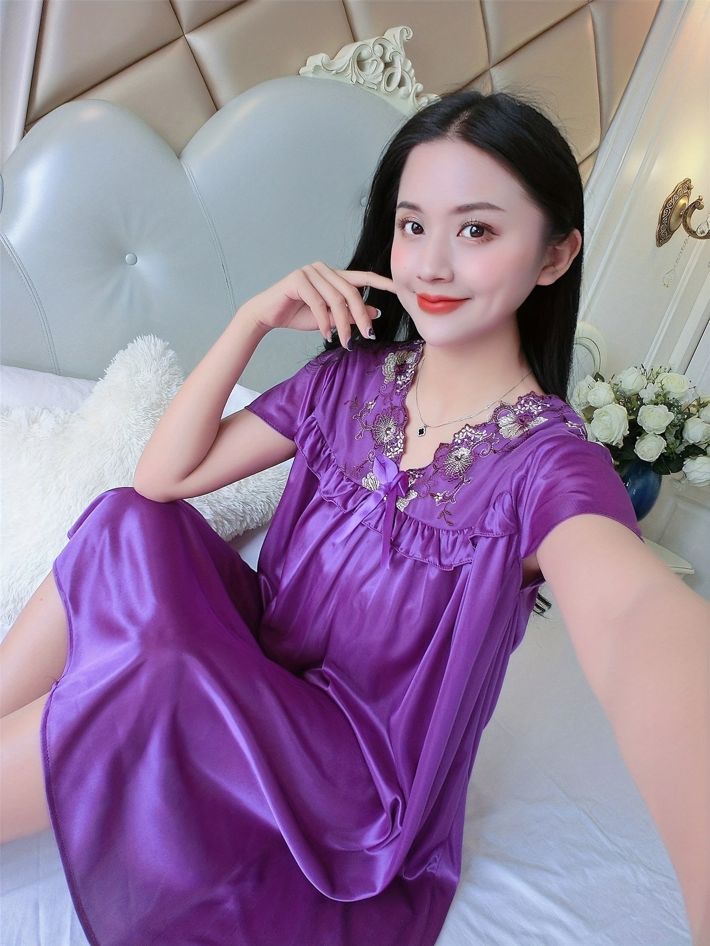 Elegant Ladies Travel Nightgown：V Collar，Short Sleeve，Embroidered Edge，Silk Satin，Light，Spring and Summer，Adult Size，Suitable for Hotels Or Families