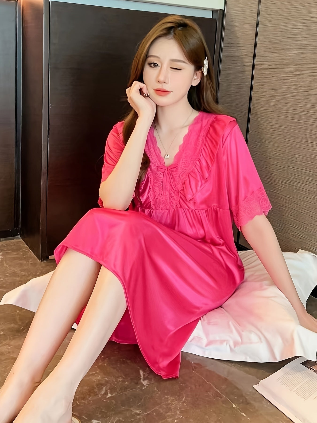 Elegant Ladies Lace V Collar Nightdress with Bowknot Details - Comfortable Short Sleeve Pajamas，Solid Color